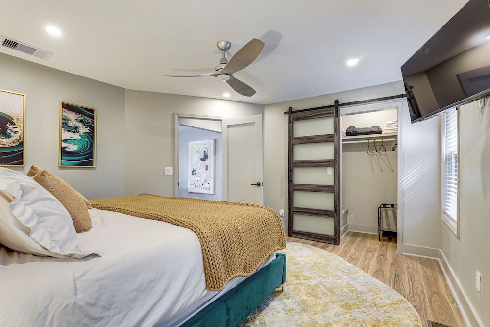 Close to Decatur Square: Family Home w/ Deck!