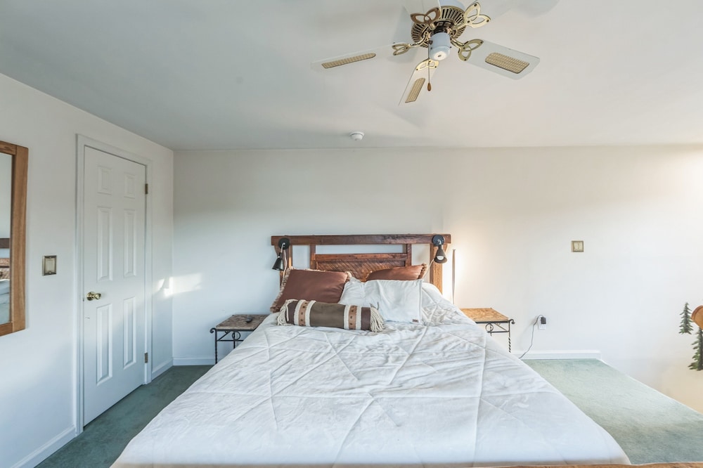 Little Cloud 10m Retreat With Adirondack Charm 1 Bedroom Townhouse by The Summit at Gore Mountain