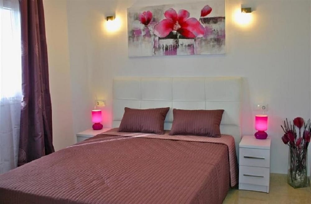 Brand New Villa Close To Beach - Image 2
