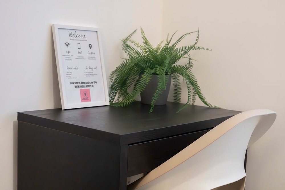 2 Bedroom Apartment-free Parking