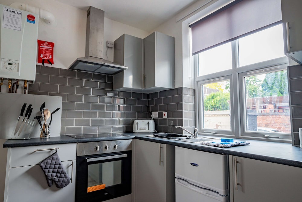 Host Stay Bromyard Flat 2