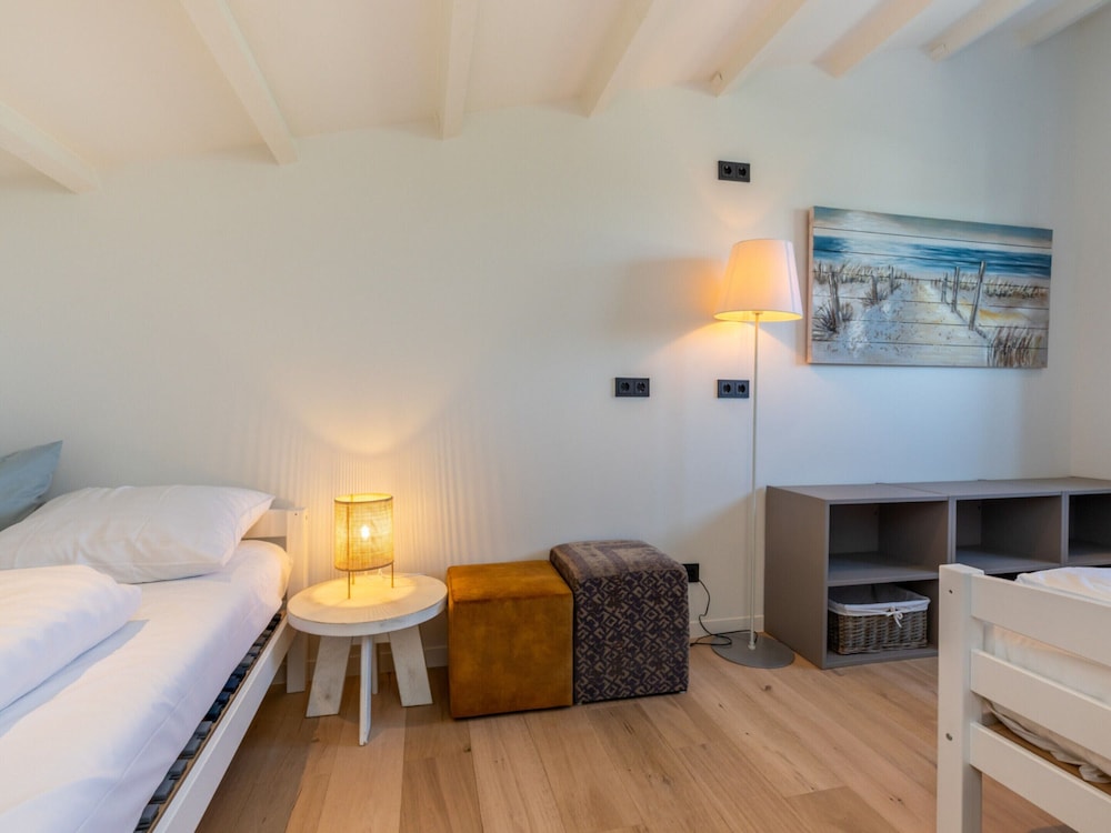 Holiday Home Nieuwvliet Near Beach & Dunes