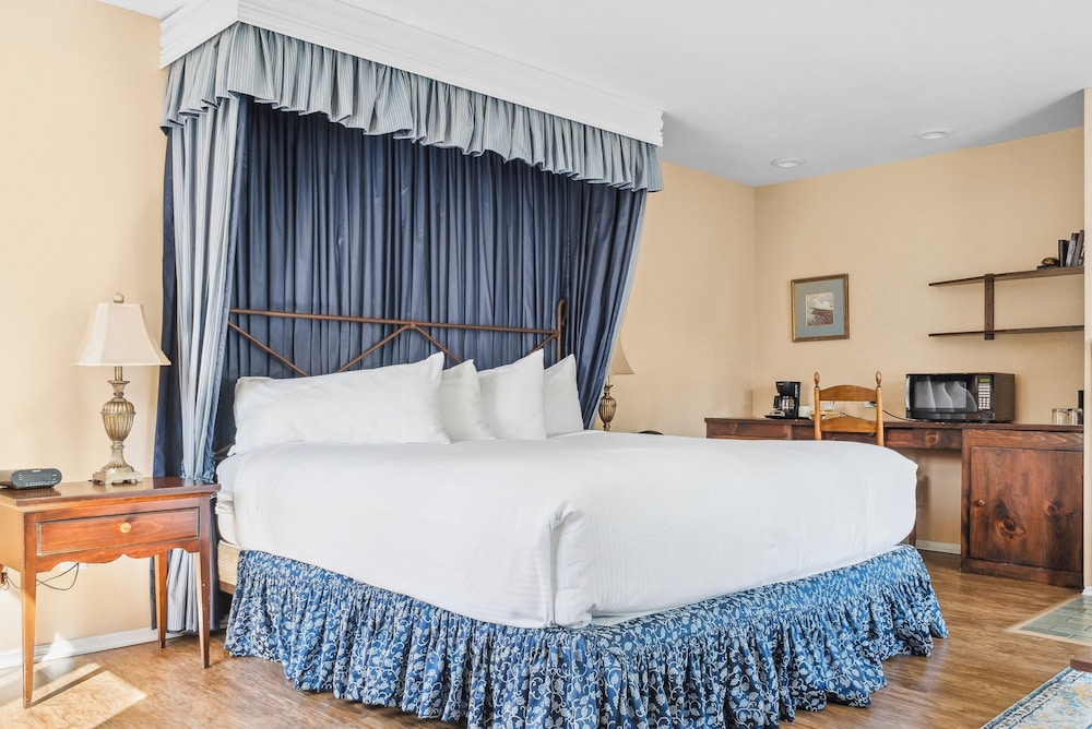 Delamater Inn