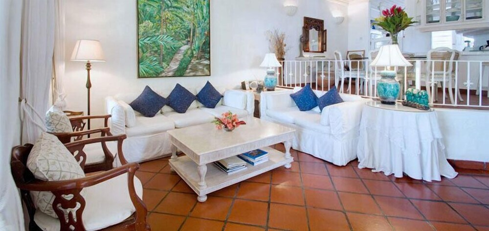 Emerald Beach 2 - Villa Allamand view 5