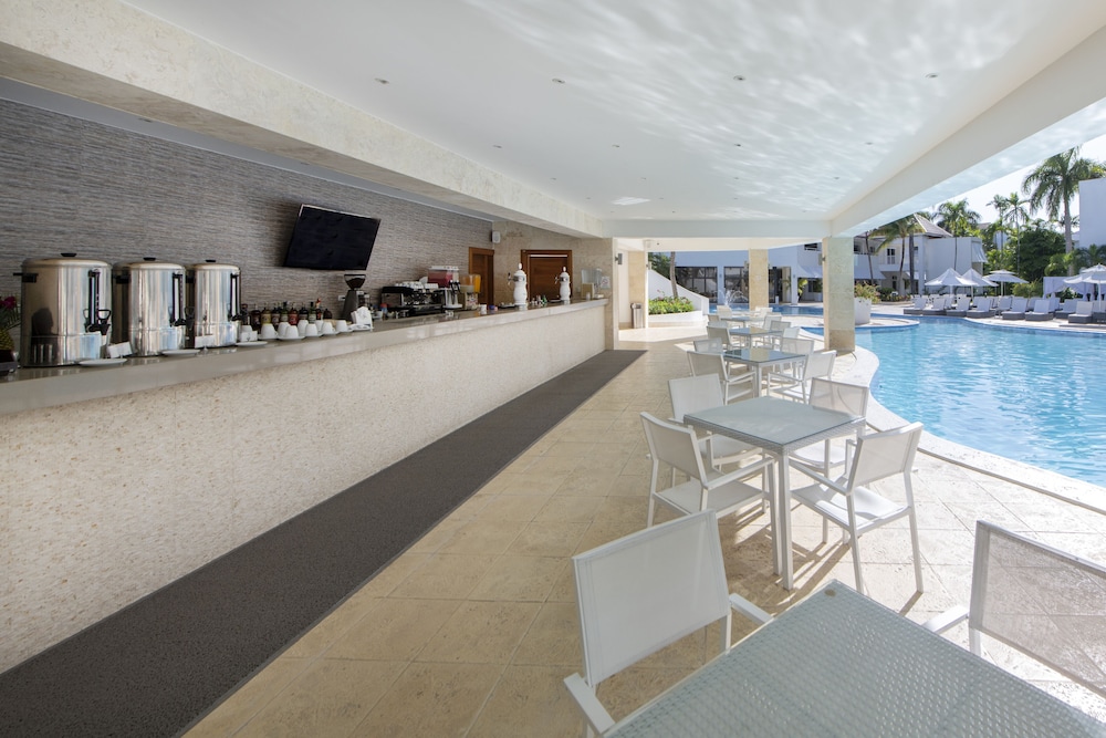 Viva Heavens by Wyndham, A Trademark All Inclusive - Property Image 2