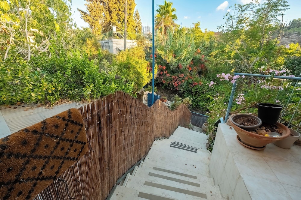 Jacuzzi Terrace Home by Sea N' Rent