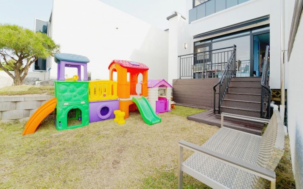 Yeosu Calma Pool Villa view 4