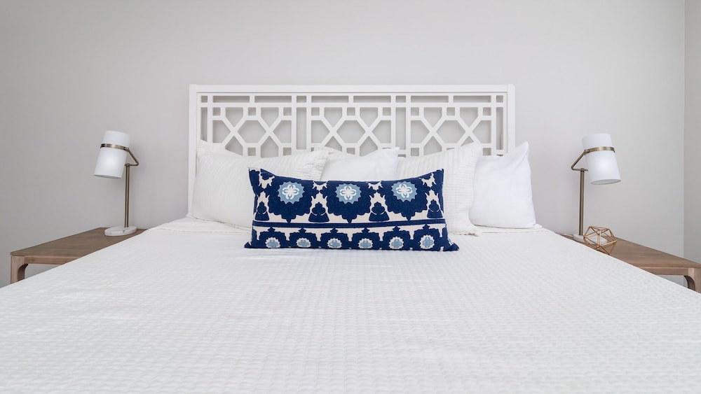 Cozy on Cavendish Themed Bedrooms