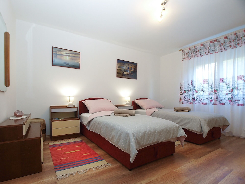 Apartment 1951 view 2
