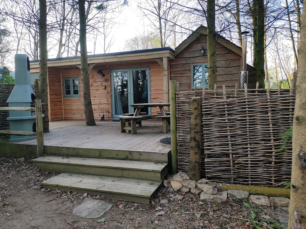 Hayne Barn Estate - Private Estate : 6 Eco Lodges - 1 Studio
