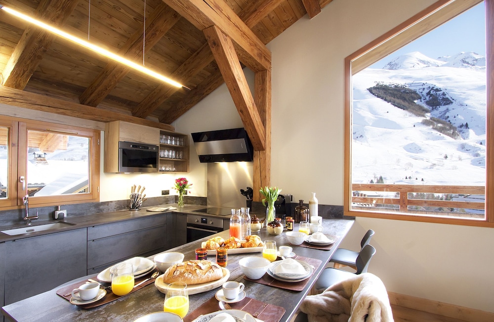 Odalys Chalet Chambertin Lodge view 5