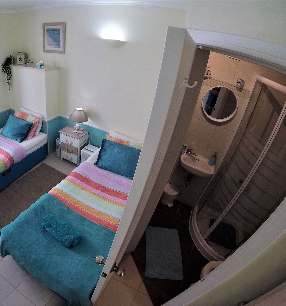 Peniche Surf Lodge - Hostel