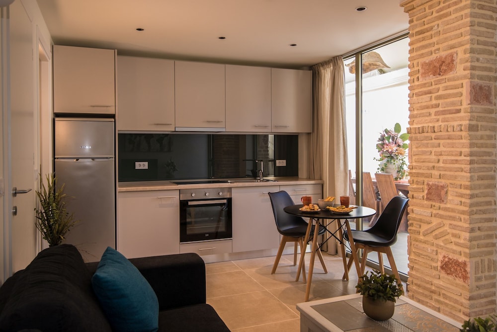Lodge Apartments