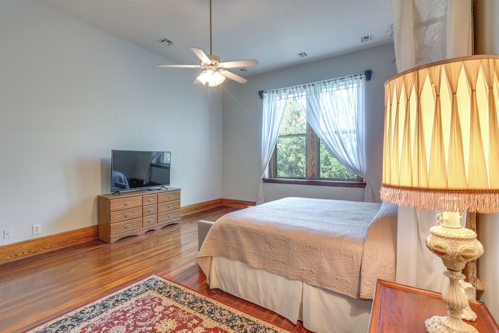 Renovated Schoolhouse w/ Piano & Private Deck! view 5