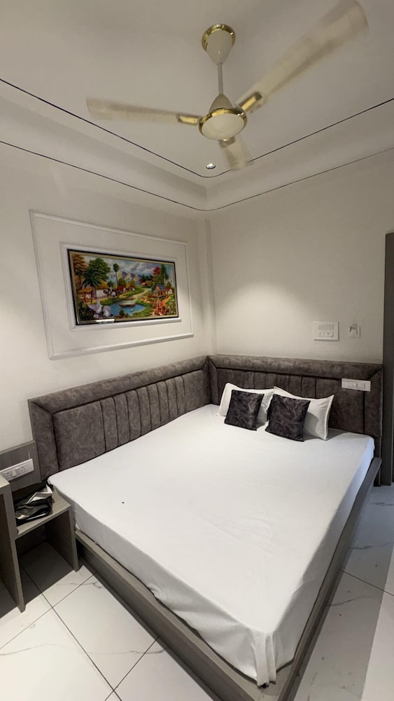 Hotel Shivarth Palace