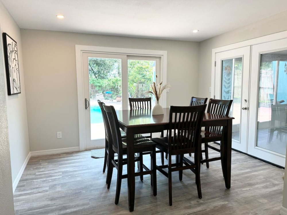 Pool Home in Seminole 5miles to Beach