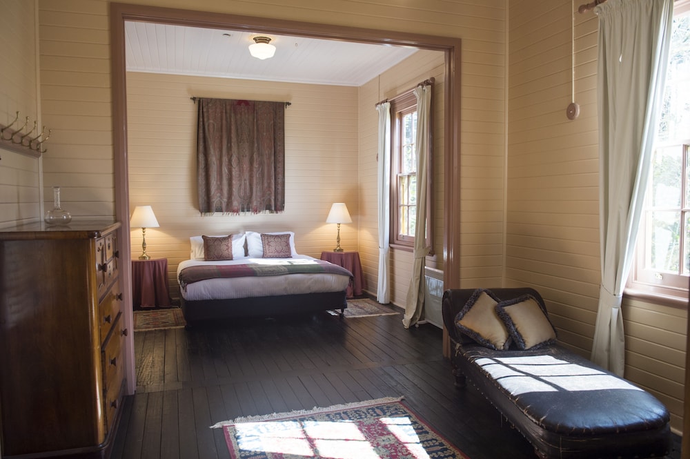 Hillview Heritage Estate