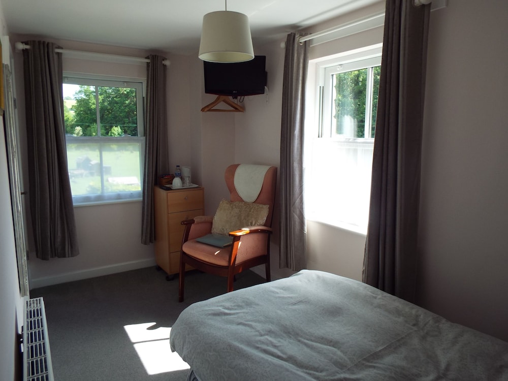 Meadowbrook Cottage B&B