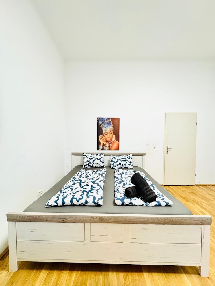 Affordable Stay Walk to Stadthalle