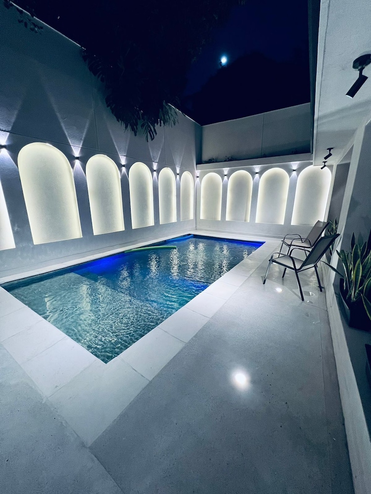 Luxury Home In Las Lomas