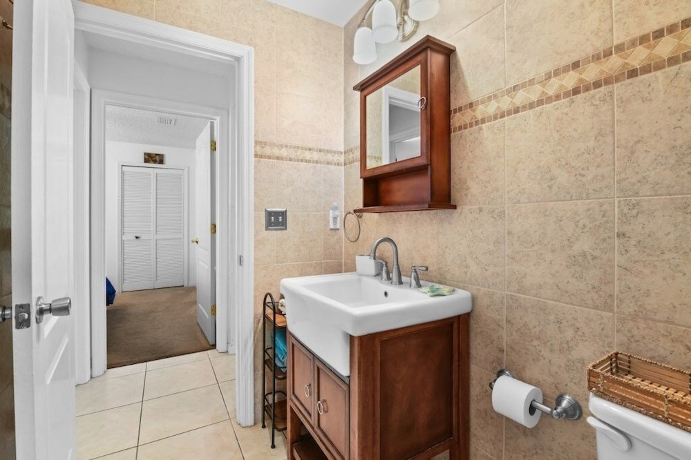 Cozy 3br Home W/ Private Pool Near Disney 3 Bedroom Villa