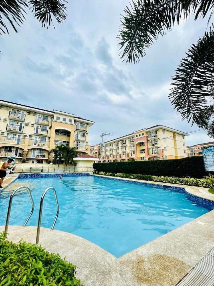 🌿 Stylish & Serene Stay in Davao City 🌿