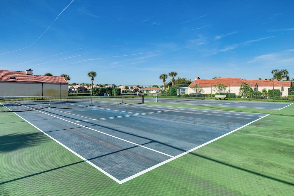 2 Mi to St Augustine Beach: Home w/ Pool Access
