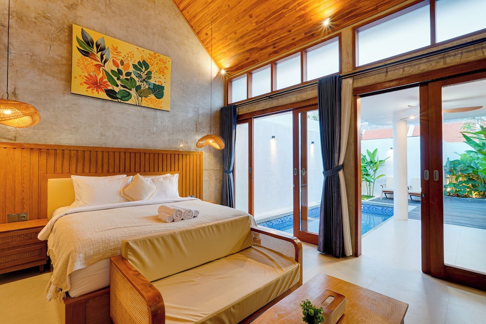 LaLuxe Villa and Residence