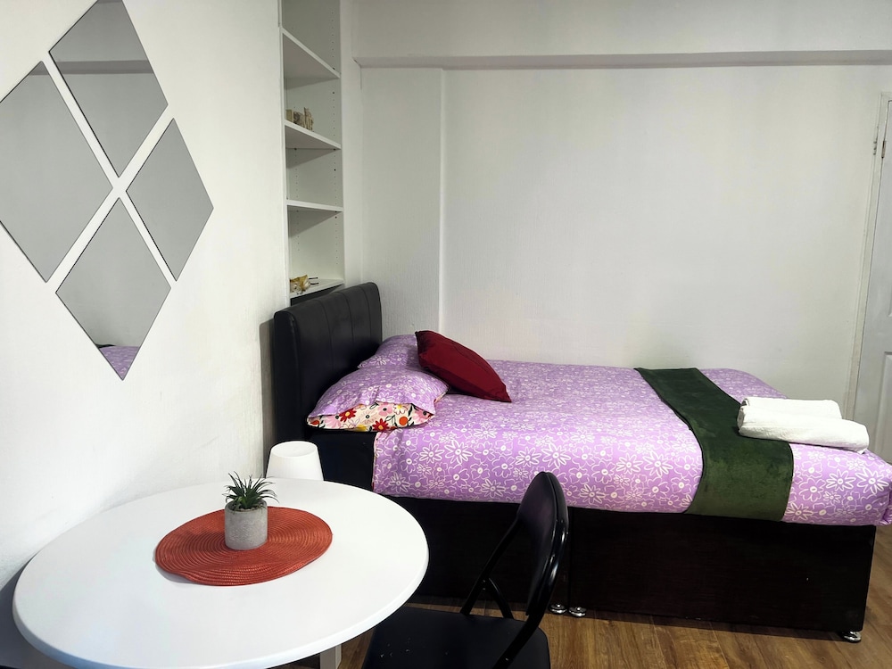 Paddington Modern Apartment With 3 Bedrooms