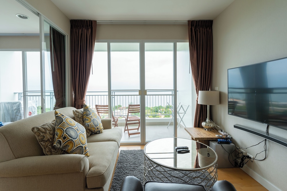 1702 - 2 Bdr Condo With Seaview Boathouse Hua Hin