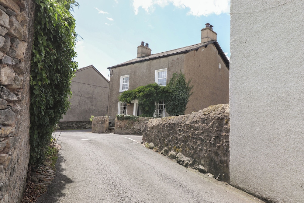 Caton Lane House