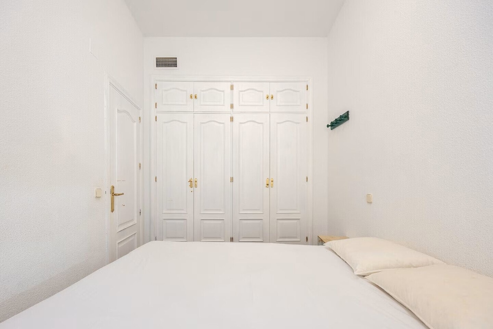 Toro 4 in Madrid With 1 Bedrooms and 1 Bathrooms