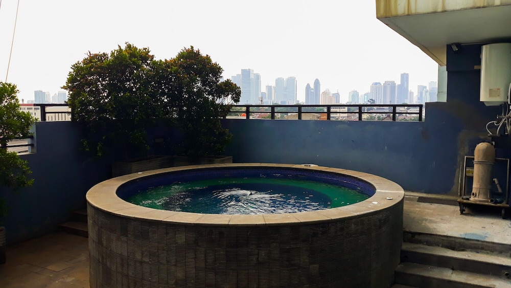 Simple And Comfort Design 2Br Apartment At Marbella Kemang Residence
