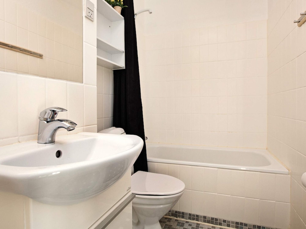 4 Person Holiday Home on a Holiday Park in Fano