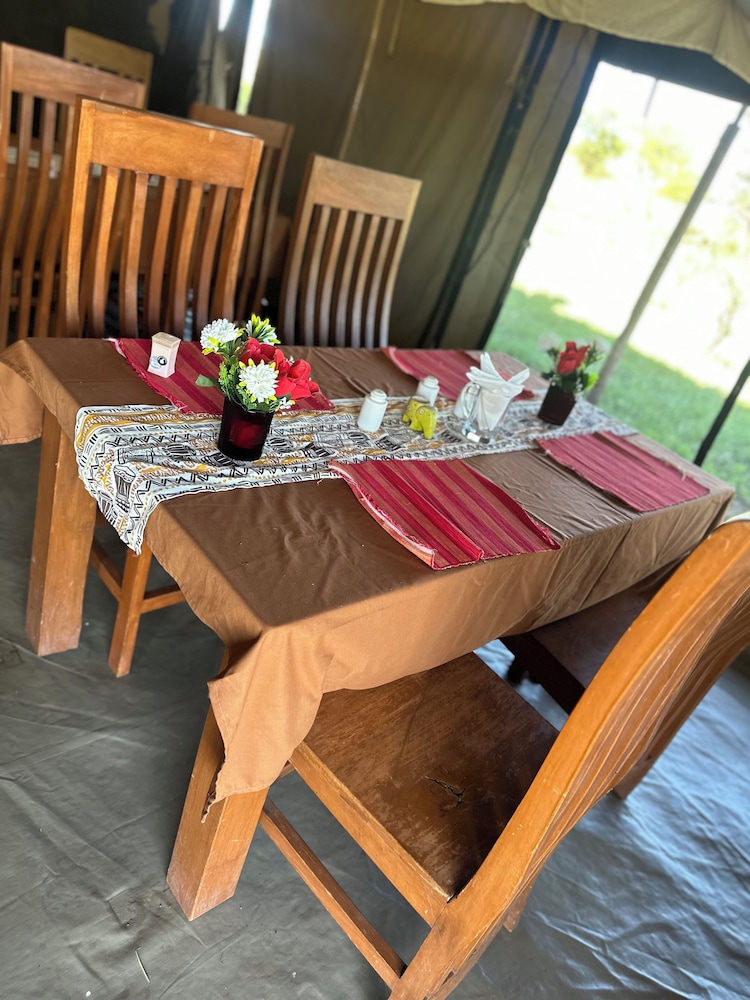 ZUHUMATH TENTED CAMPS SERENGETI