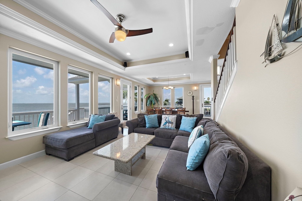 Blue Marlin Bayfront Retreat by Ryson Vacation Rentals