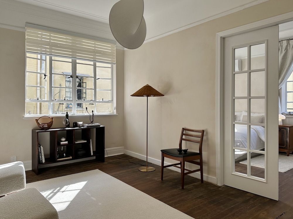 Shanghai Hills& Art Suite 15