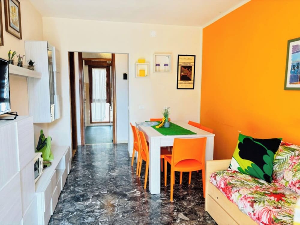 Bright Flat With Balcony
