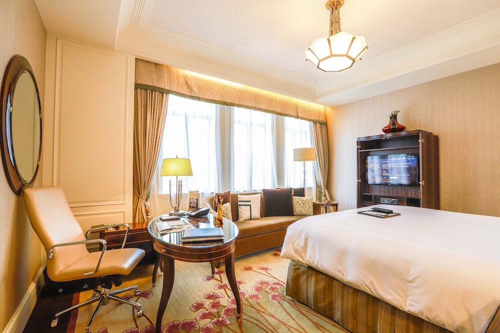 Fairmont Peace Hotel on the Bund 87