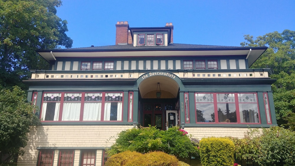 Beaconsfield Inn
