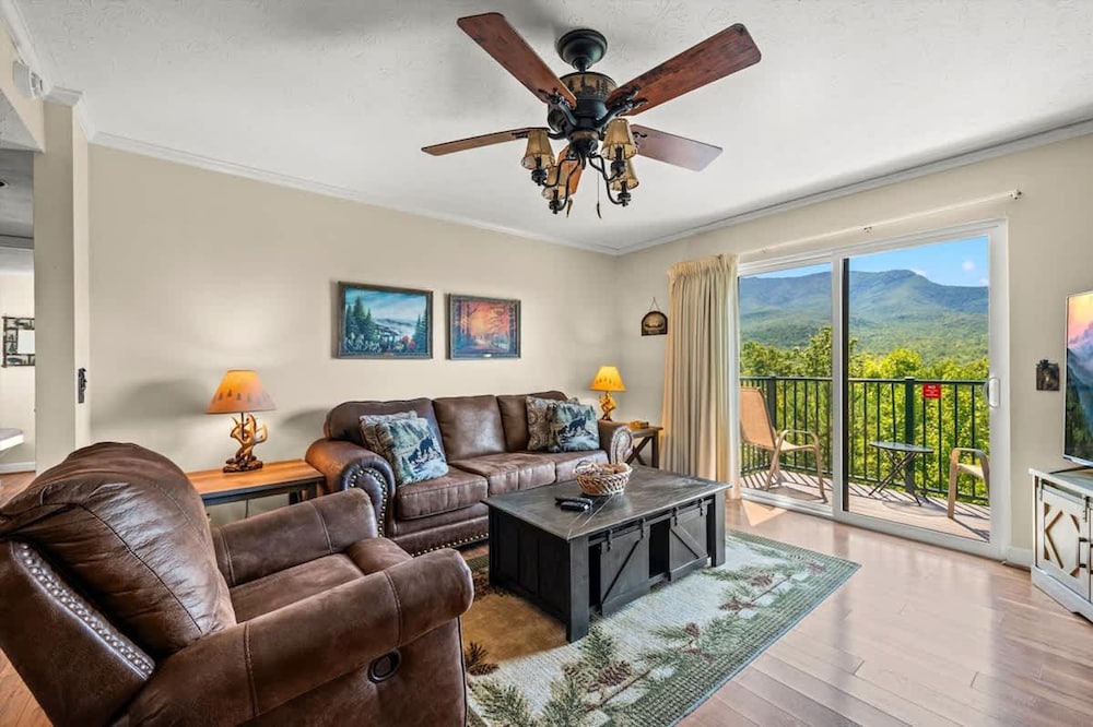 Sleeps 4 Mountains Views Indoor Pool Sauna
