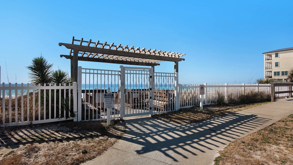 Chateau La Mer II 902 - Pirates Mermaid