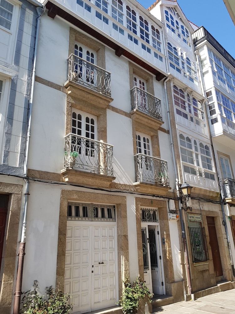 The Vertical House, With Terrace In Historical Centre