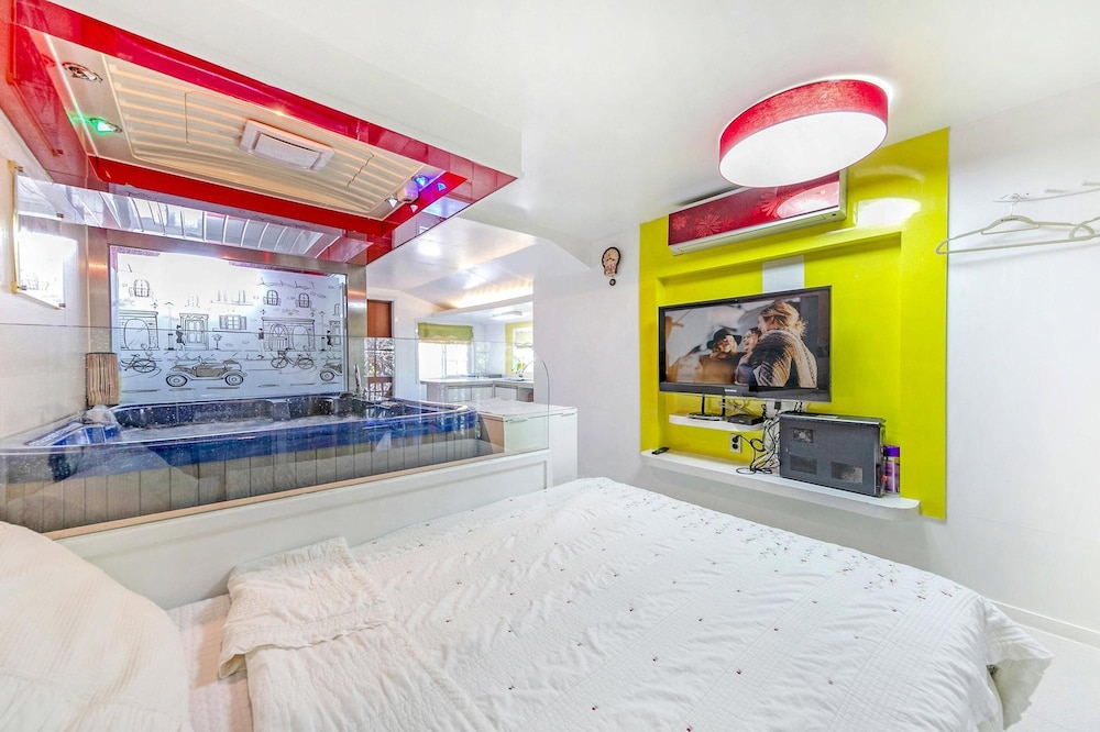 hotel room