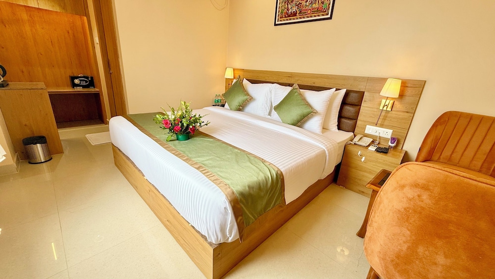 Hotel La Bella - near Sea Beach