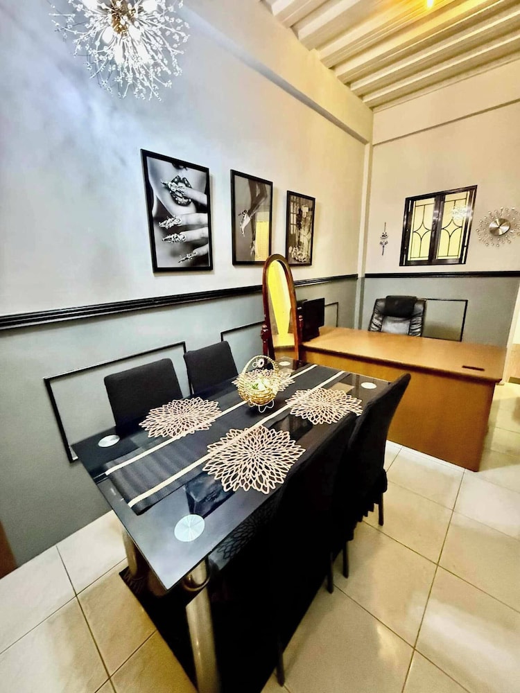 Axon Cozy Modern House #G Near The Walking Street