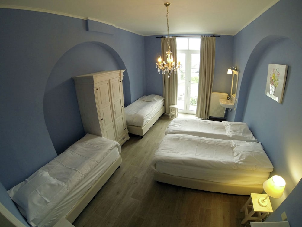 Luxurious Mettet Mansion view 4