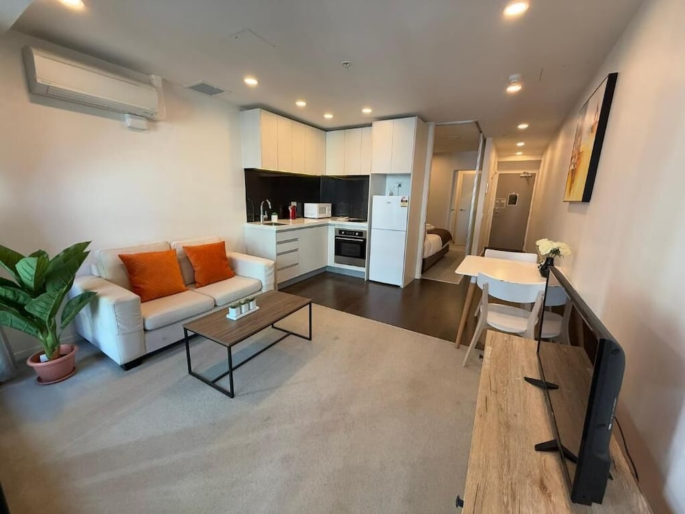 Near Sky Tower Cozy 1B Apt Close to Port