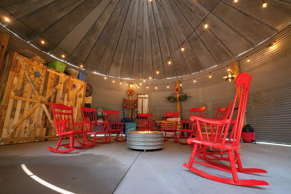 Hermann Grain Bins BNB
