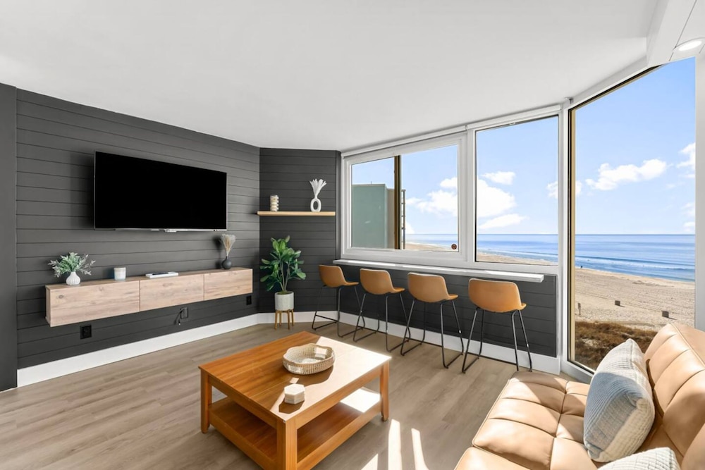 Beach Front Ocean View Condo - Top of the Gulf 523